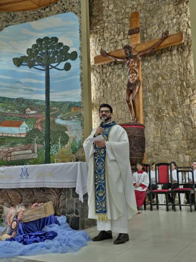 A Casa da Mãe Aparecida ficou pequena na segunda celebração da manhã em Laranjeiras do Sul